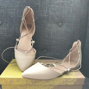 COPY - Nude lace up flat